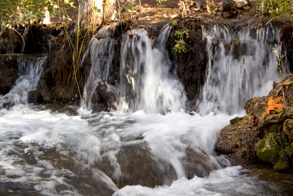 fc falls across cloPSi.JPG