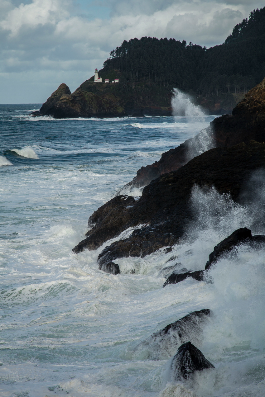 lths splash vertPSi.JPG